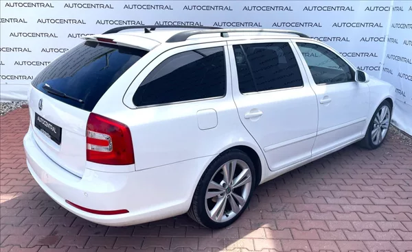 Škoda Octavia 1,8 TSi,118kW,RS paket - foto 4