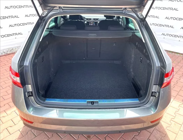 Škoda Superb 2,0 TDI DSG 110kw zachovalé,se - foto 10