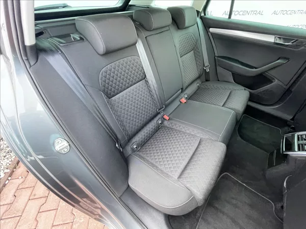 Škoda Superb 2,0 TDI DSG 110kw zachovalé,se - foto 24