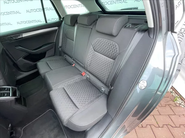 Škoda Superb 2,0 TDI DSG 110kw zachovalé,se - foto 25
