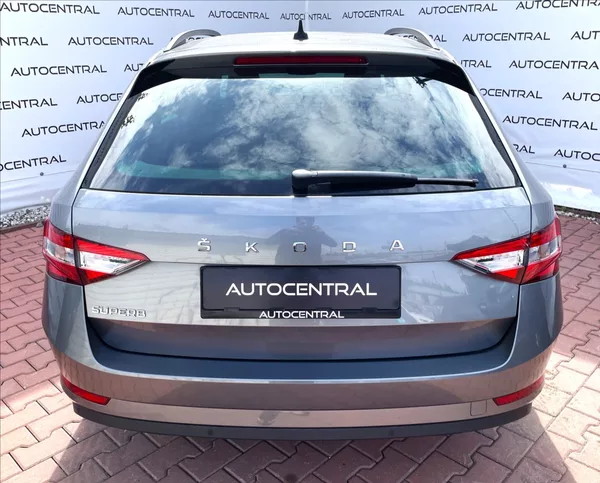 Škoda Superb 2,0 TDI DSG 110kw zachovalé,se - foto 5