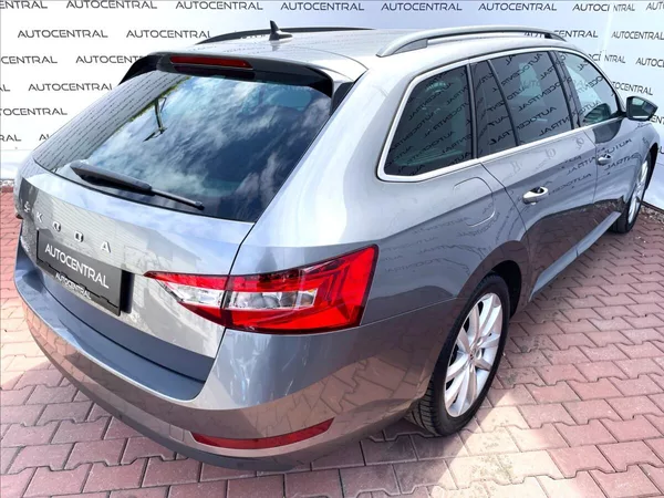 Škoda Superb 2,0 TDI DSG 110kw zachovalé,se - foto 9