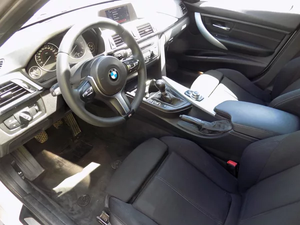 BMW Řada 3 320 D 135 KW - foto 9