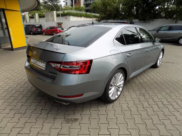 Škoda Superb 2.0 TSi L&K Webasto - foto 7