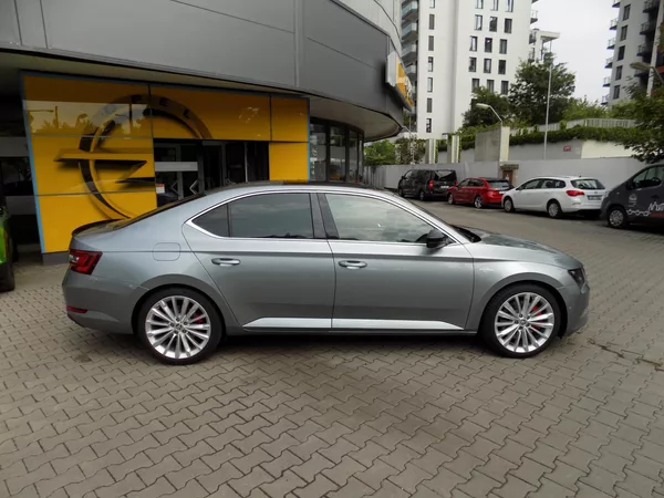 Škoda Superb 2.0 TSi L&K Webasto - foto 8