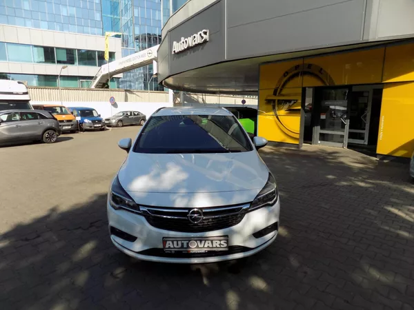Opel Astra 1.6 CDTi - foto 2