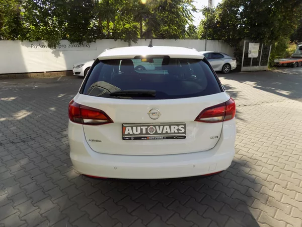 Opel Astra 1.6 CDTi - foto 6