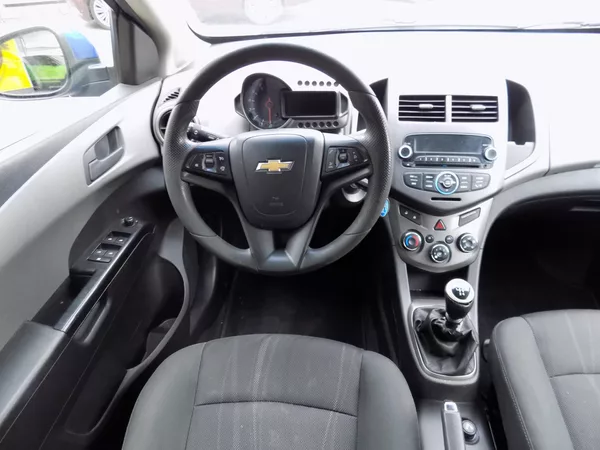 Chevrolet Aveo 1.2 16V - foto 11