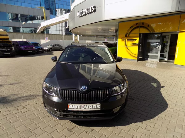 Škoda Octavia 2.0 TDi DSG - foto 2
