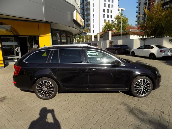 Škoda Octavia 2.0 TDi DSG - foto 8