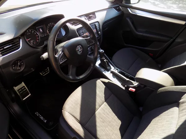 Škoda Octavia 2.0 TDi DSG - foto 9