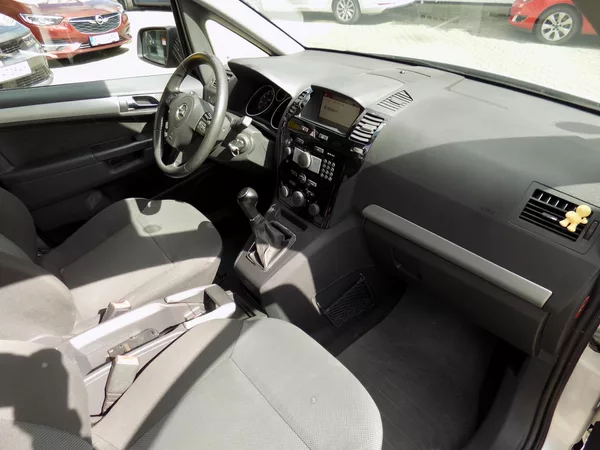 Opel Zafira 1.6 T CNG - foto 10