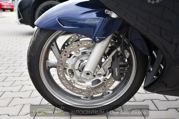 Honda ST 1300 A - foto 15