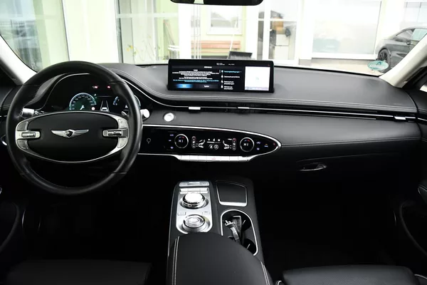 Genesis GV70 2.5T AWD AT8 LUXURY LINE - foto 24