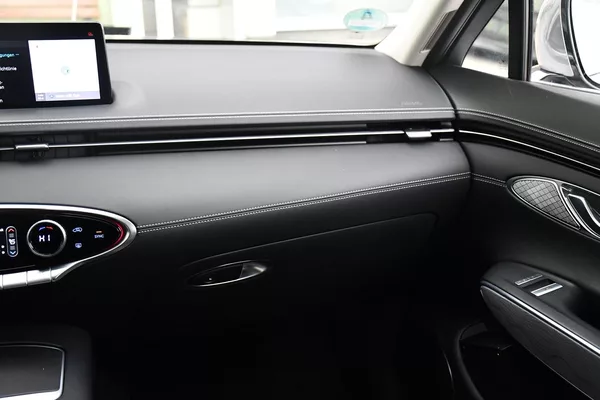 Genesis GV70 2.5T AWD AT8 LUXURY LINE - foto 29
