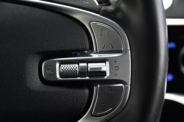 Genesis GV70 2.5T AWD AT8 LUXURY LINE - foto 32