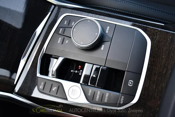 BMW Řada 3 320D XDRIVE M-SPORT ČR HUD - foto 37