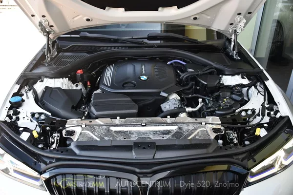 BMW Řada 3 320D XDRIVE M-SPORT ČR HUD - foto 57