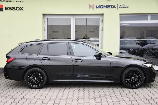 BMW Řada 3 320D xDrive M-SPORT ČR 1.M - foto 12