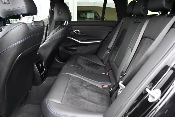BMW Řada 3 320D xDrive M-SPORT ČR 1.M - foto 19