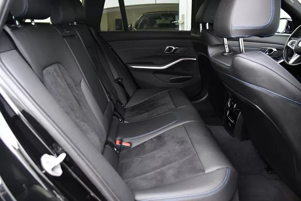 BMW Řada 3 320D xDrive M-SPORT ČR 1.M - foto 21