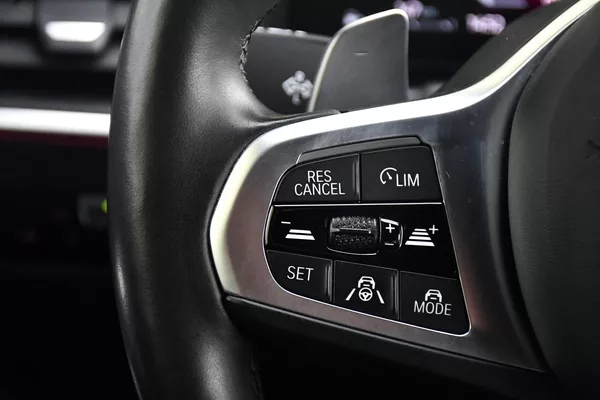 BMW Řada 3 320D xDrive M-SPORT ČR 1.M - foto 23