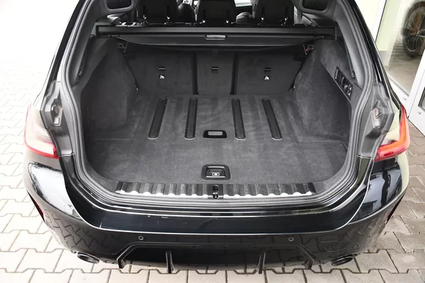 BMW Řada 3 320D xDrive M-SPORT ČR 1.M - foto 40