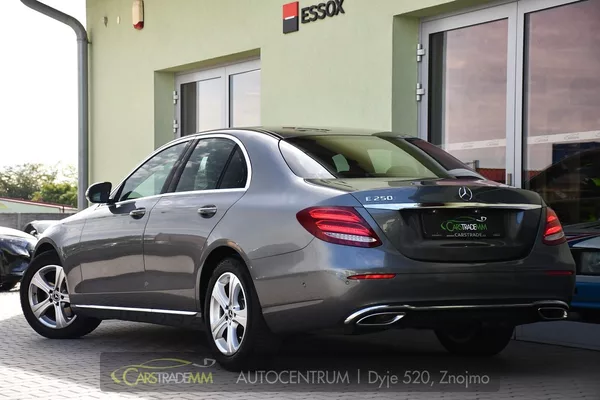 Mercedes-Benz Třídy E 250CGi LED PDC NAVI - foto 3