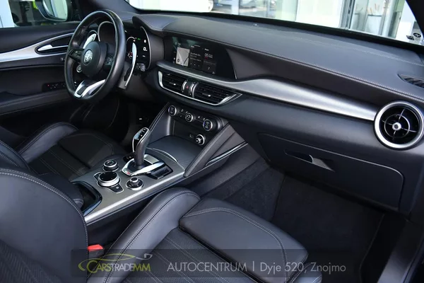 Alfa Romeo Stelvio 2.2D 16V 154kW Veloce AT8-Q4 - foto 15