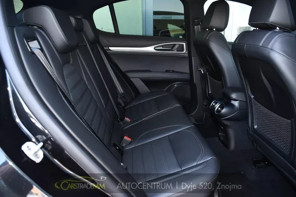 Alfa Romeo Stelvio 2.2D 16V 154kW Veloce AT8-Q4 - foto 18