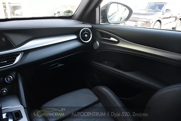 Alfa Romeo Stelvio 2.2D 16V 154kW Veloce AT8-Q4 - foto 22