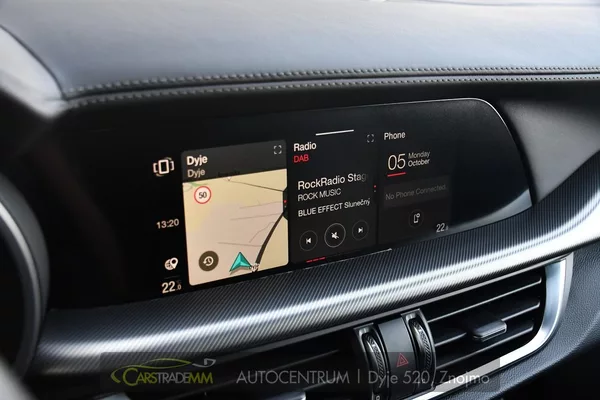 Alfa Romeo Stelvio 2.2D 16V 154kW Veloce AT8-Q4 - foto 32