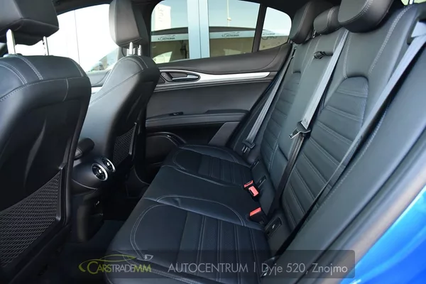 Alfa Romeo Stelvio 2.0 Turbo 16V 206kW Veloce AT8 - foto 23