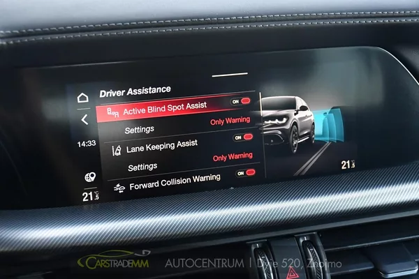Alfa Romeo Stelvio 2.0 Turbo 16V 206kW Veloce AT8 - foto 32