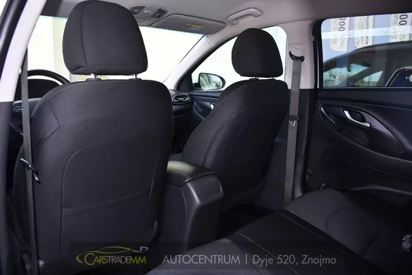 Hyundai i30 1,6CRDi STYLE AUTOMAT - foto 12