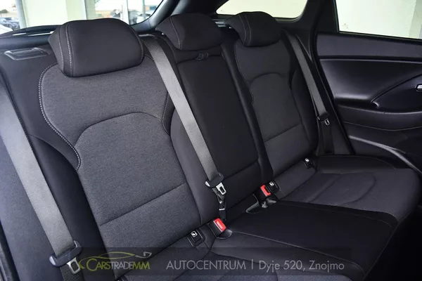 Hyundai i30 1,6CRDi STYLE AUTOMAT - foto 19