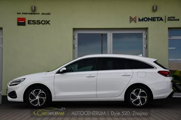Hyundai i30 1,6CRDi STYLE AUTOMAT - foto 2