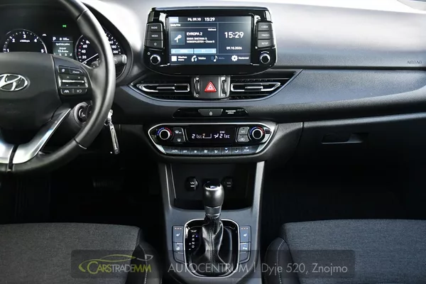 Hyundai i30 1,6CRDi STYLE AUTOMAT - foto 22