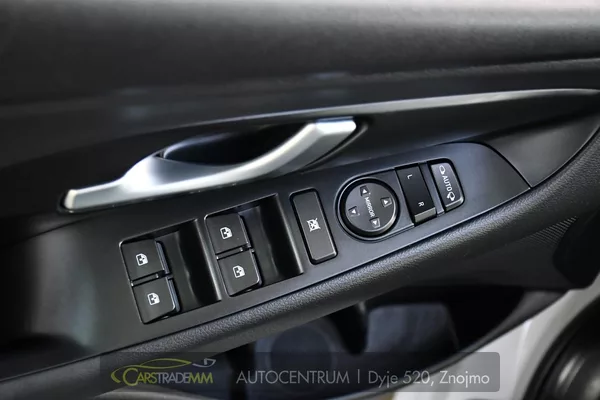Hyundai i30 1,6CRDi STYLE AUTOMAT - foto 25