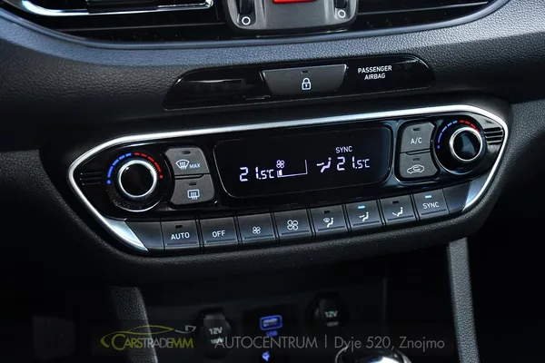 Hyundai i30 1,6CRDi STYLE AUTOMAT - foto 31