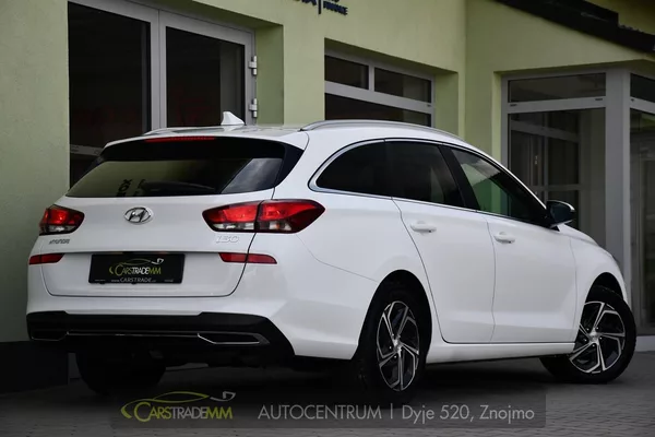 Hyundai i30 1,6CRDi STYLE AUTOMAT - foto 5