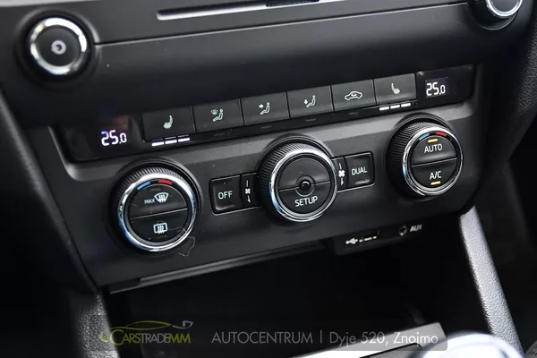 Škoda Octavia 2,0TDi - foto 31