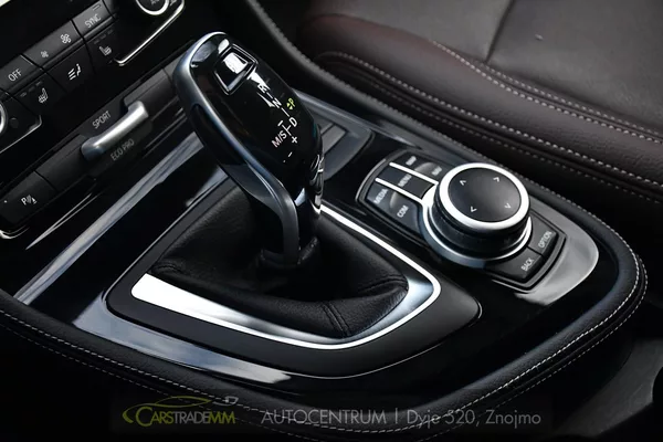 BMW Řada 2 216d GRAN TOURER ČR 1.MAJ - foto 34