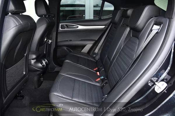 Alfa Romeo Stelvio 2.2 Diesel 16V 154kW Veloce Q4 - foto 13
