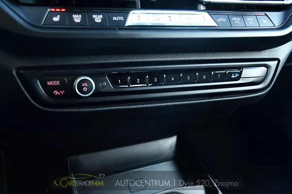 BMW Řada 2 218d M-SPORT 1M ČR - foto 32