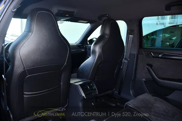 Škoda Superb 2,0TDI SPORTLINE DSG ČR 1.MAJ - foto 12