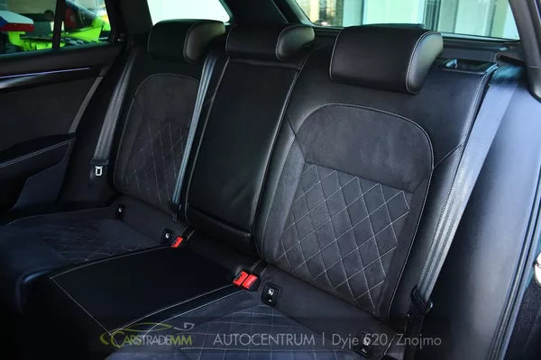 Škoda Superb 2,0TDI SPORTLINE DSG ČR 1.MAJ - foto 14