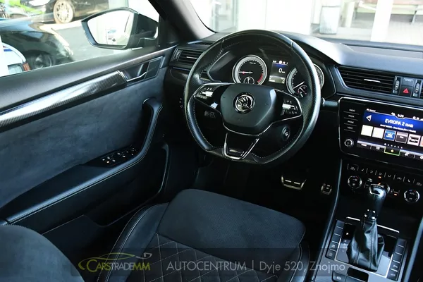 Škoda Superb 2,0TDI SPORTLINE DSG ČR 1.MAJ - foto 21