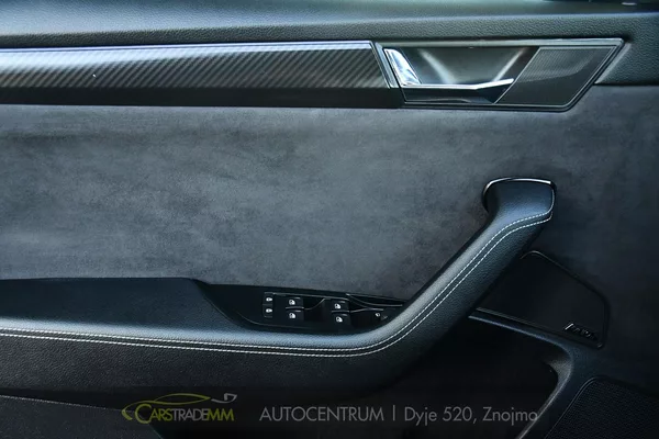 Škoda Superb 2,0TDI SPORTLINE DSG ČR 1.MAJ - foto 24