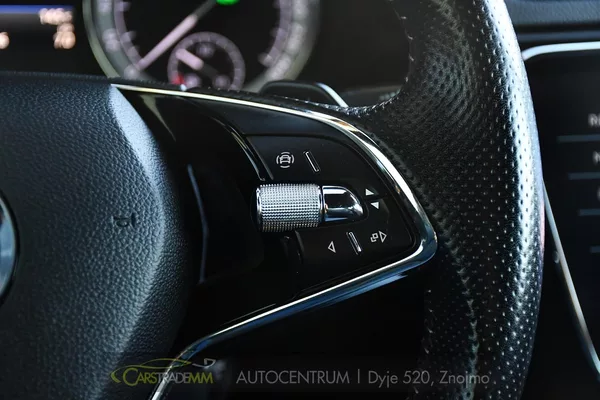 Škoda Superb 2,0TDI SPORTLINE DSG ČR 1.MAJ - foto 28